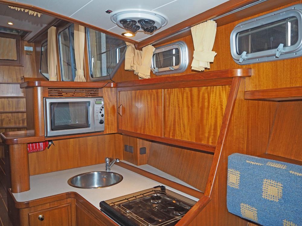 Fore ship, Accommodation